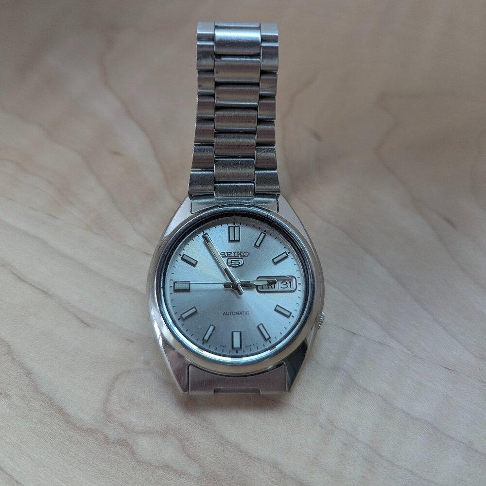 Seiko 5 Mens Automatic Watch SNXS73